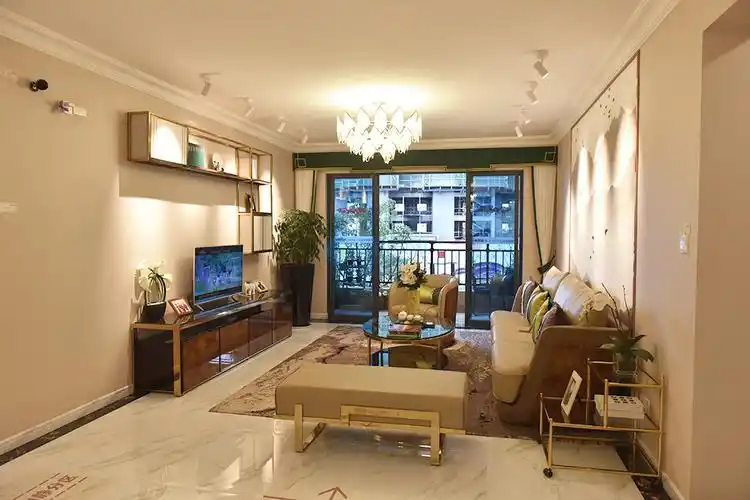 碧桂园御龙半山三房户型 3房2厅1厨2卫 建面:100㎡鉴赏