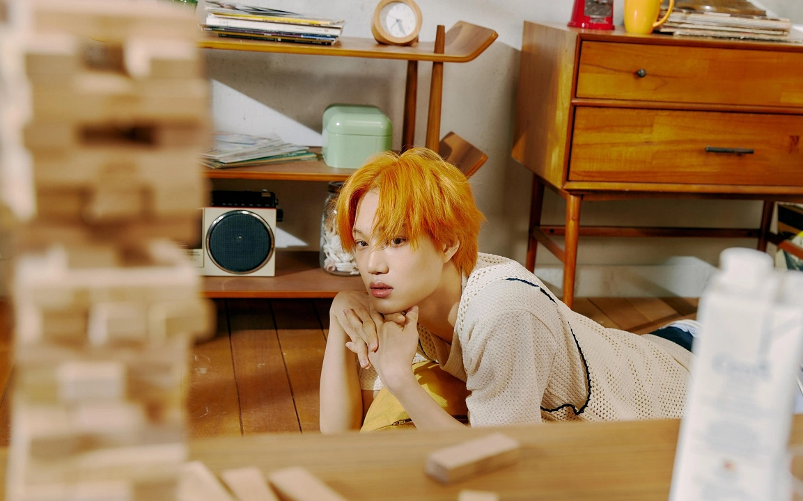 原创exo双忙内预告:金钟仁橘发少年感,吴世勋金丝边眼镜诱惑