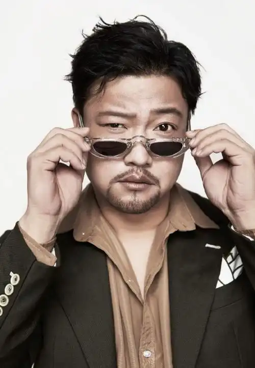 贾冰个人资料简介_写真图片_最新消息动态 - 魅图之家