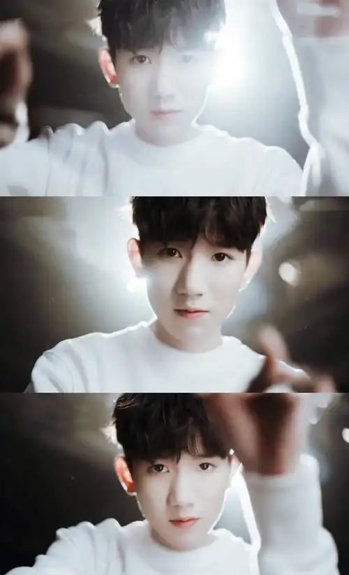 令颜值加分的眼睛#星星眼的王源,一笑起来仿佛世界都静止了@tfboys