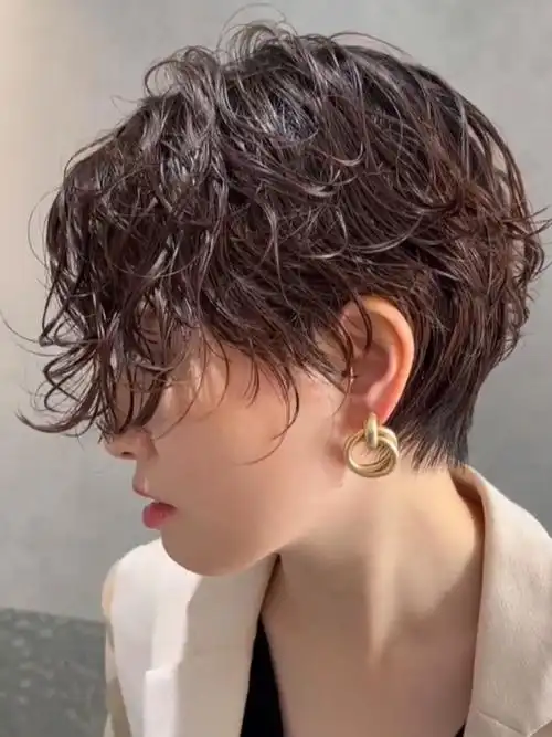女生超短发烫发分享酷飒卷纹理短发