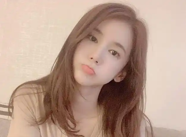 韩国|红毯|娱乐圈|女演员|红色假期黑色婚礼_网易订阅