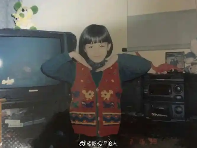 如果迪丽热巴小时候网络发达估计也是好多人的云养娃了@dear-迪丽热巴