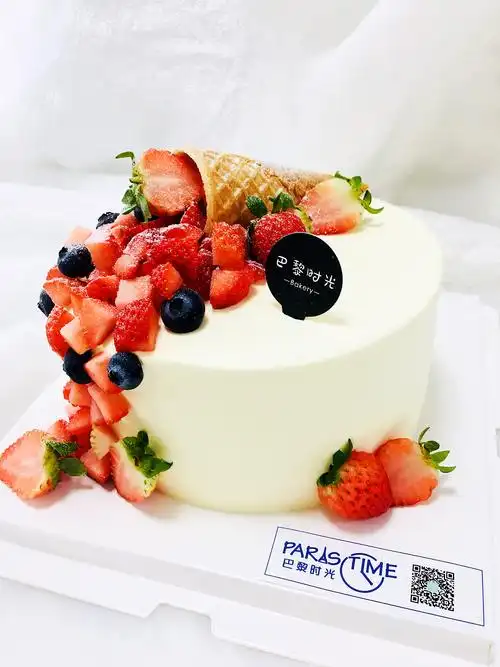 草莓甜筒海盐奶油夹心草莓