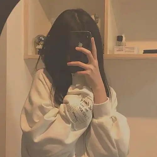 手机挡脸的一组女头