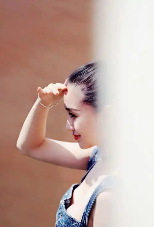 angelababy杨颖侧脸