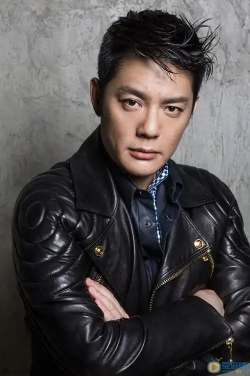 傅程鹏皮衣帅气写真 - 明星库 | 电视猫