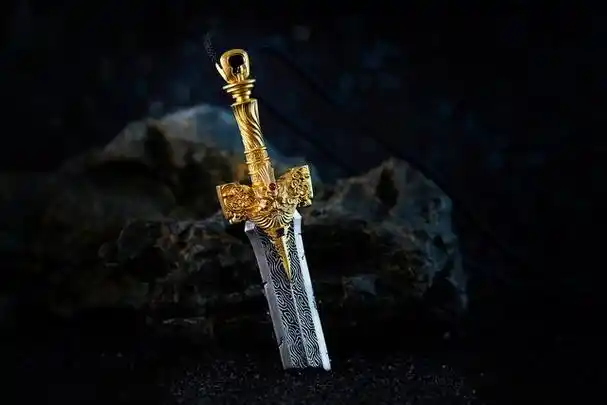 1- 断剑小师父的男士首饰样式非常多,每一款都巧妙结合了中国文化