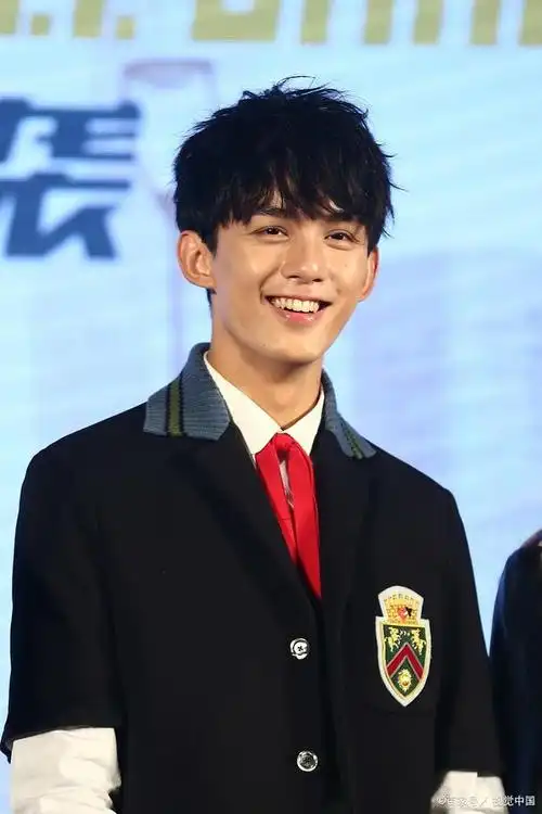 事实已经证明,吴磊"不争不抢"的形象最终还是无法掩盖他的野心