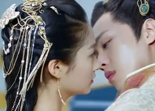 粉丝又为王俊凯王源的初吻操碎心