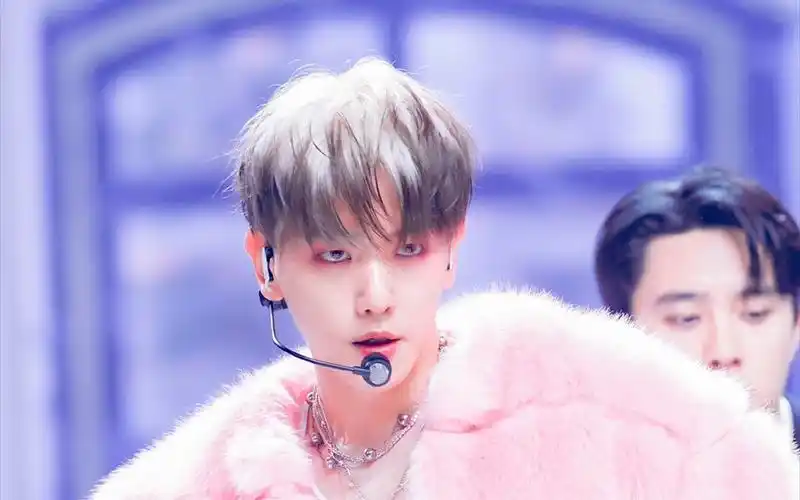 【边伯贤直拍】《cream soda》四场打歌边伯贤直拍混剪