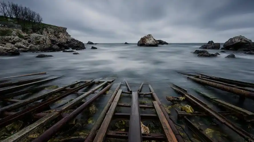 如何能知道win10随机更换的聚焦锁屏壁纸图片拍摄的都是哪些地方