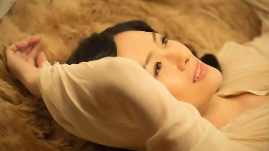 《罗曼蒂克消亡史》交际花章子怡与浅野忠信上演销魂一刻 欲火枪火