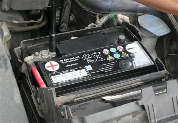 给汽车电瓶充电的正确做法
