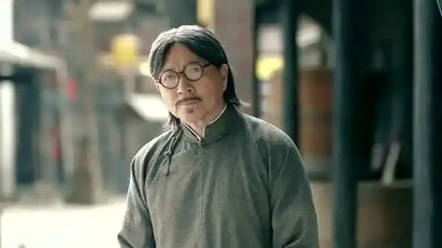 一代枭雄:何辅堂变成了何老爷,真正走出了枭雄的第一步!