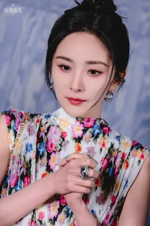 杨幂loewe罗意威全球品牌代言人##loewe罗意威匠艺天地