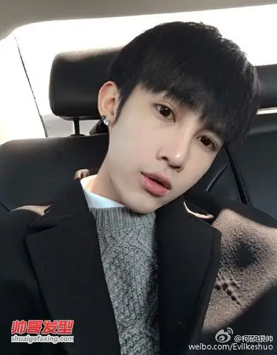 非主流帅哥图片 漂亮的韩版中性男生