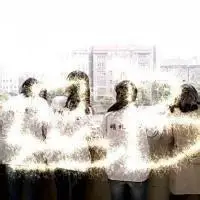 闺蜜群头像四个人背影图片点击鼠标右键下载