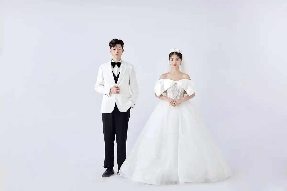 厦门婚纱照推荐,适合微胖新娘的5种婚纱照风格,微胖女生必看!