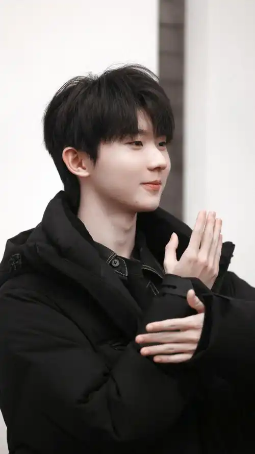 马嘉祺叁重楼暨出道四周年演唱会##时代少年团 lv香港大秀