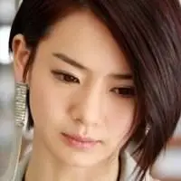 戚薇头像高清图片大全名人戚薇真人头像大图下载点击鼠标右键下载