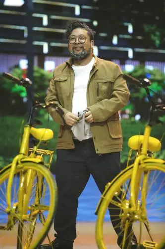 修睿《笑声传奇》舞台收官坚持喜匠精神笑对人生