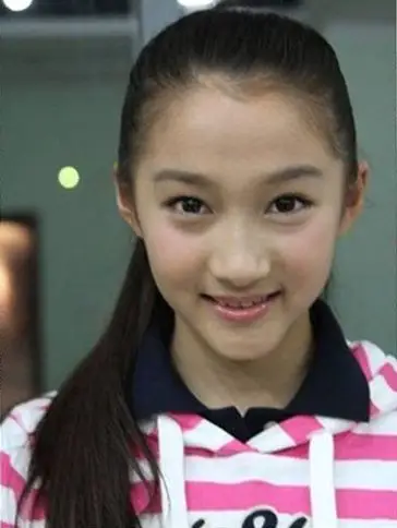 童星关晓彤图片 童星关晓彤照片 童星关晓彤写真