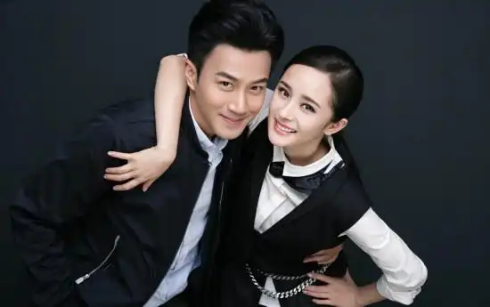 10月13日是刘恺威的生日,零点一到,妻子杨幂准时在微博上为老公送