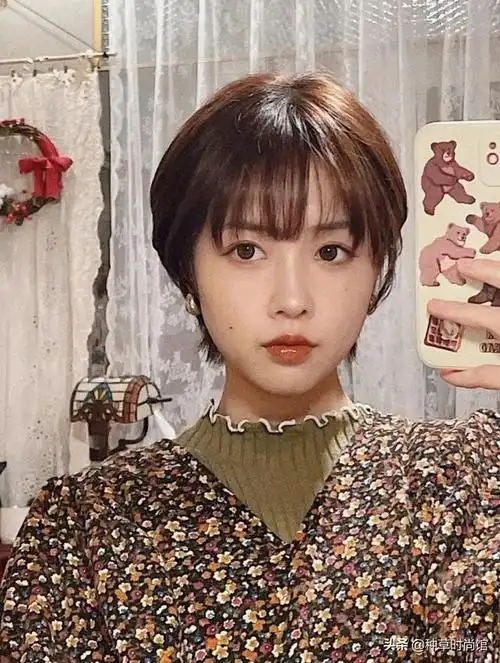 别再披头散发了,这4款短发才够美够清凉|圆脸|发型|刘海|鹅蛋脸|发尾