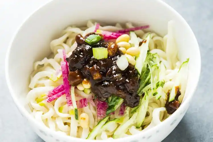 炸酱面.  图/makingultimate/ic photo