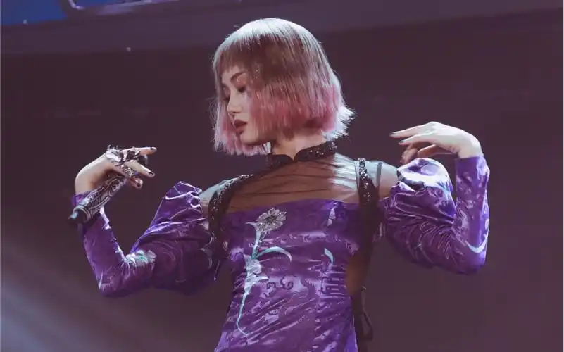 2021717黄龄演唱会现场来自摄像机视角上海场惊鸿一面