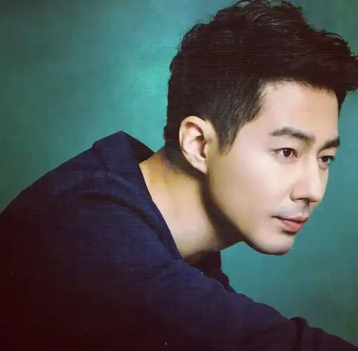 赵寅成 壁纸 明星 帅哥 大叔 男神