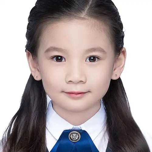 配藤校style制服!约拍国内"超美证件照"天真蓝!