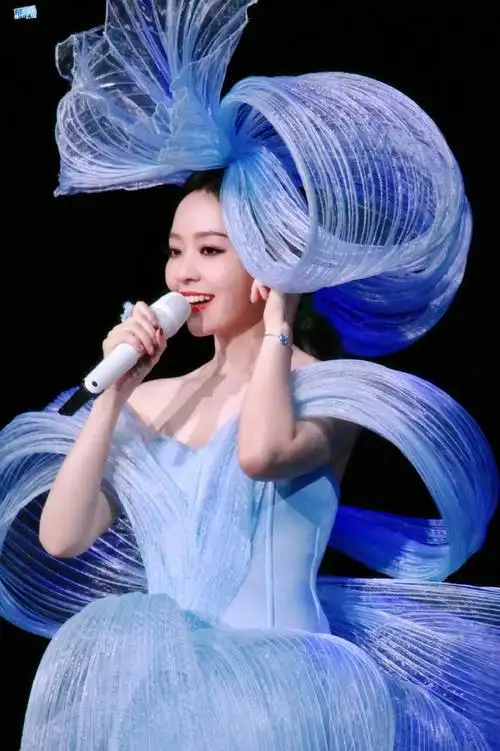 #张靓颖光2023巡回演唱会#