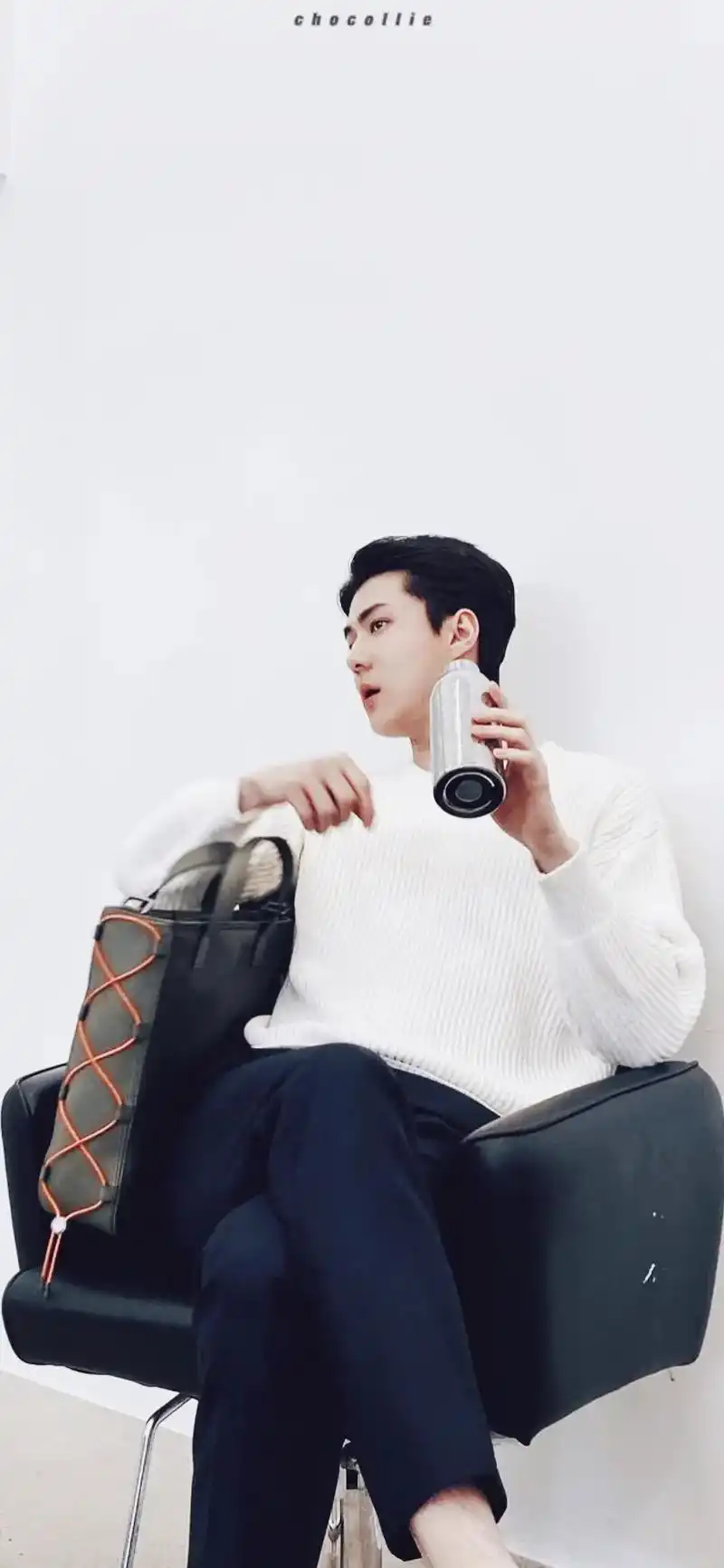 吴世勋 ins更新 #sehun 一个拿保温杯拍照都帅的男 - 抖音