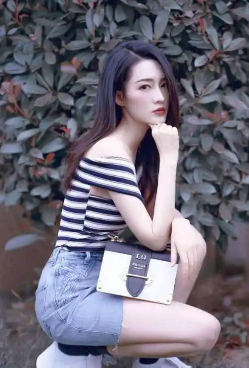 原创出道近十年李沁穿搭都是非常有品位的每次现身都感觉气质超好