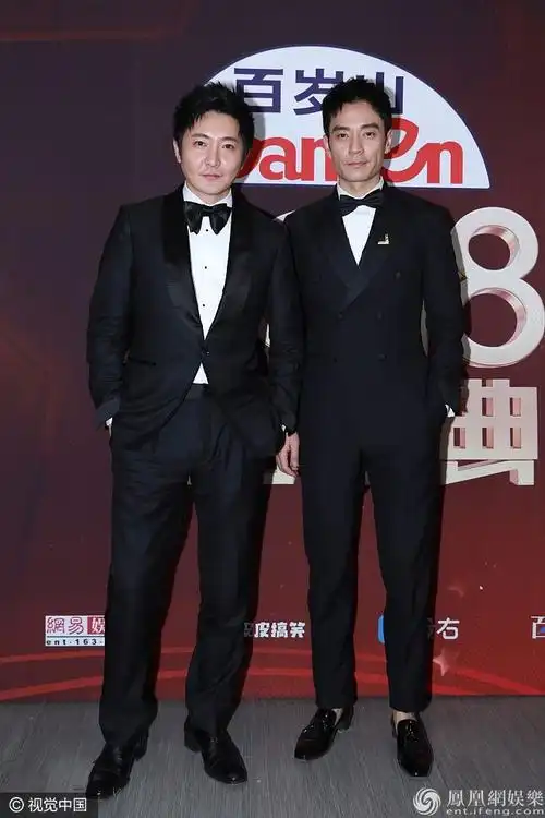 tf老boy同场雷佳音遭抛弃郭京飞李光洁穿情侣装