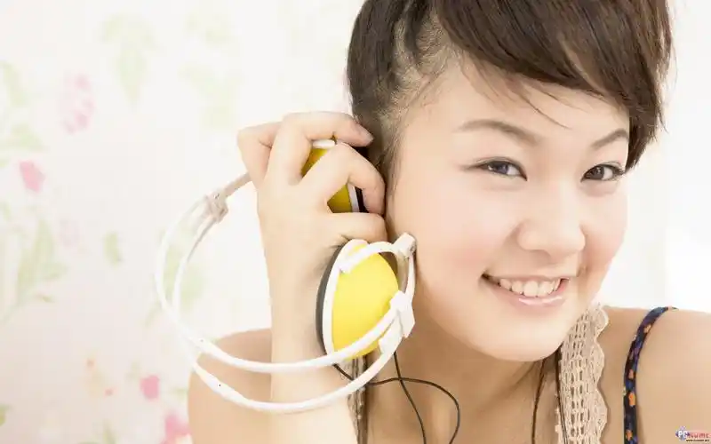 现代女孩家居生活摄影主题宽屏壁纸(44/60)