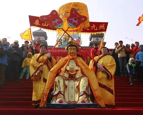 泰安东岳庙会庆祝泰山老奶奶寿诞