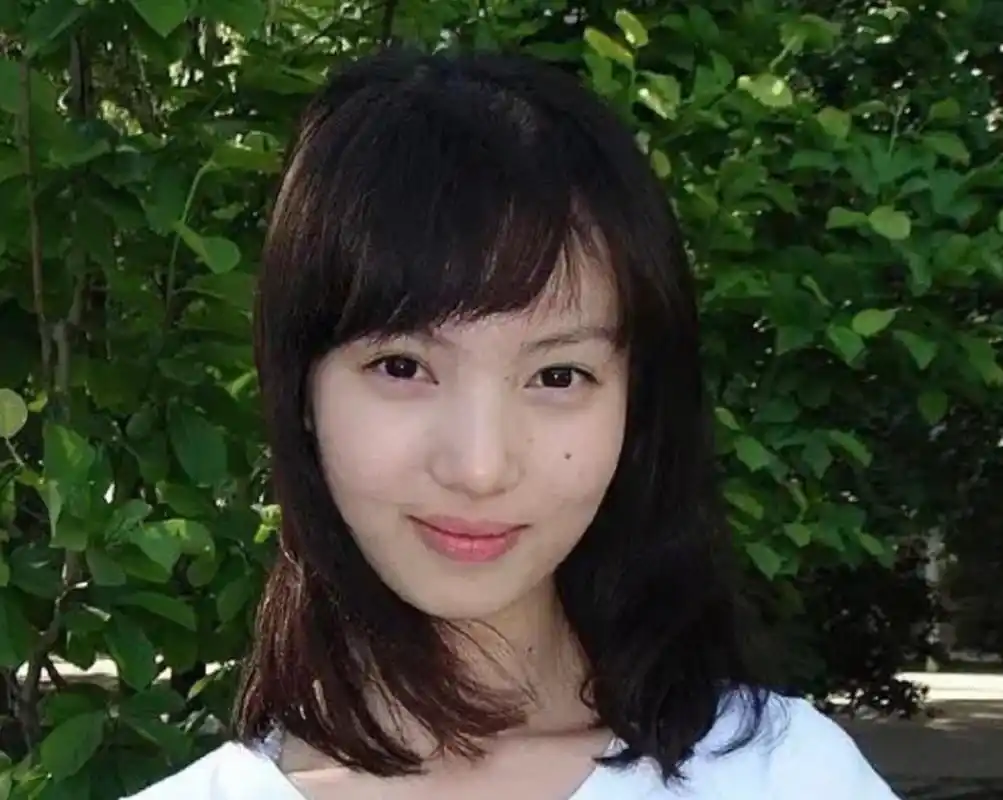 金晨校园时期照片,青春靓丽