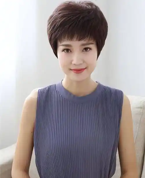 女人到了50岁,这4种"假减龄,真显老"发型要避开,太影响气质_脸型_自然