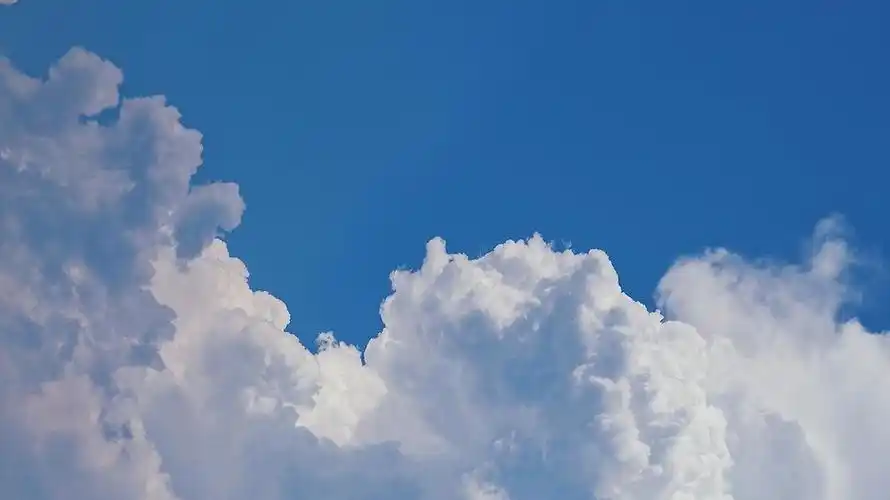 总体是简单的自己喜欢也用过的一些壁纸啦,祝新年快乐,2021也要开开