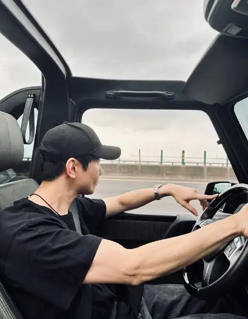 #林俊杰的手臂线条#