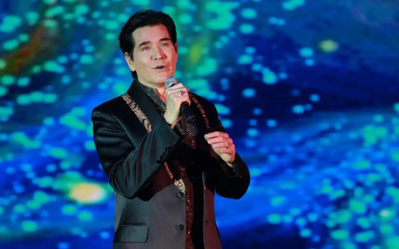 费翔回应美国国籍,称因中国的血流在身体里,是其最骄傲的一件事