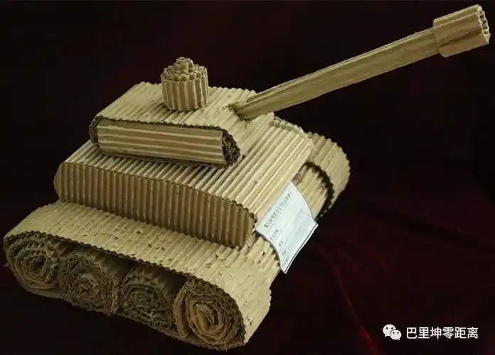 真心手巧哎!巴里坤的娃娃们竟然用"废品"做出了"艺术品"!