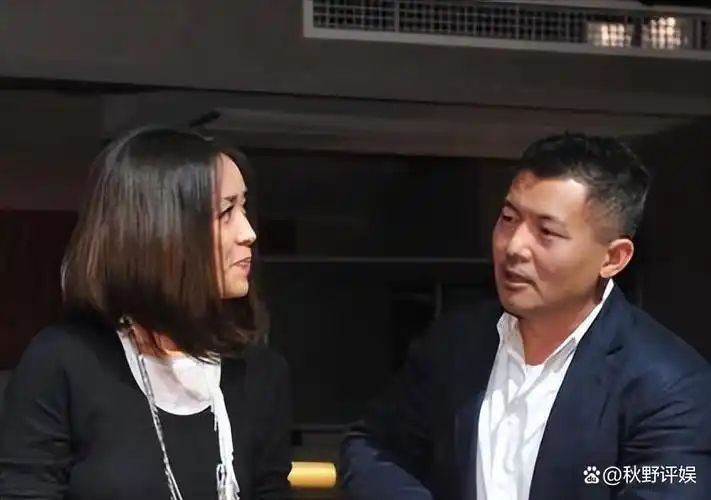 天后那英情史:恋蔡国庆,与高峰未婚同居产子,受伤嫁孟桐获幸福