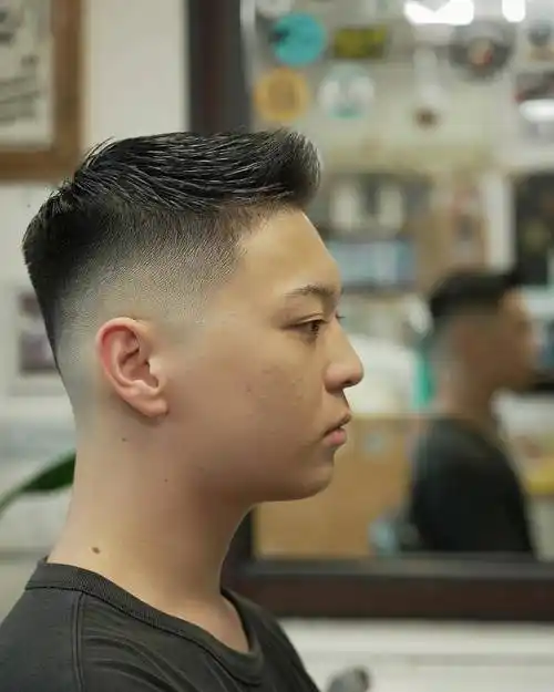 如果您需要出席正式场合或是希望展现出更加成熟稳重的气质,那么可以