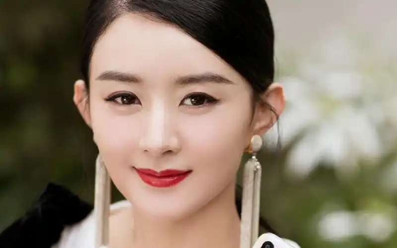 赵丽颖典雅迷人写真桌面壁纸