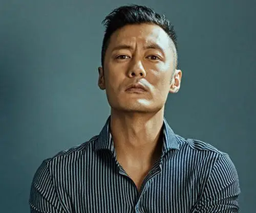 wuli男神余文乐偏爱复古侧分油头短发 重新定义儒雅绅士含义_发型师姐