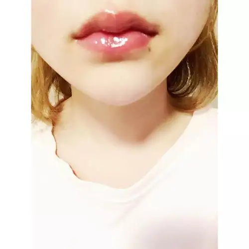 嘟嘟唇是什么样的